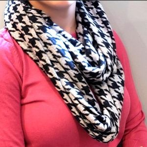 Super Soft Black and Gray Houndstooth Infinity Scarf